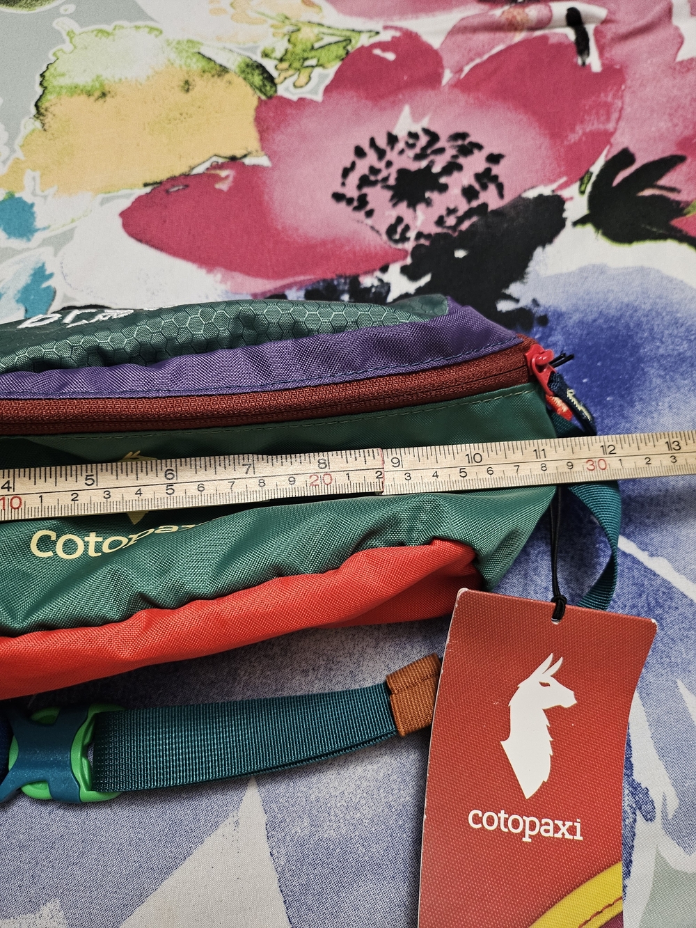 Cotopaxi Green & Red Del Día Men's Waist Pack - Picture 4 of 7